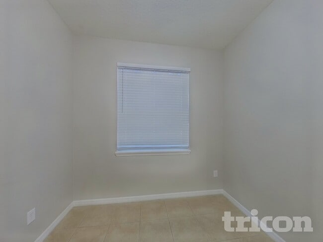 Building Photo - 502 Azalea Bloom Dr