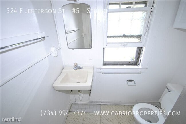 Foto del edificio - 324 E Jefferson St