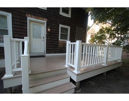 Building Photo - 492 Newport Ave