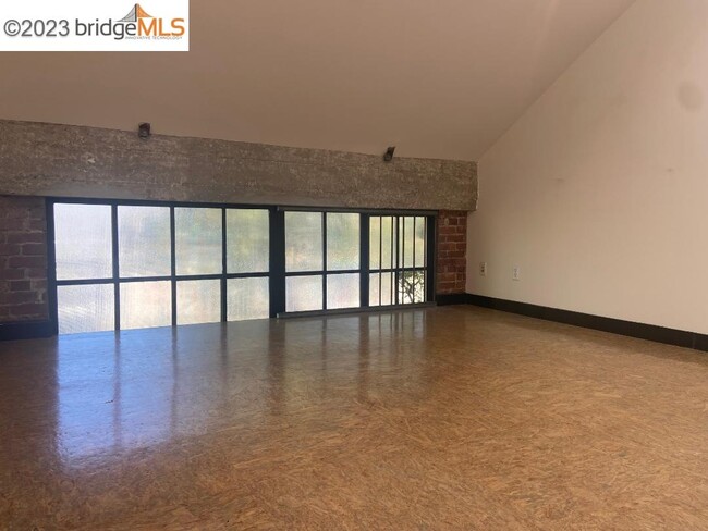 Foto del edificio - 425 E 11th St