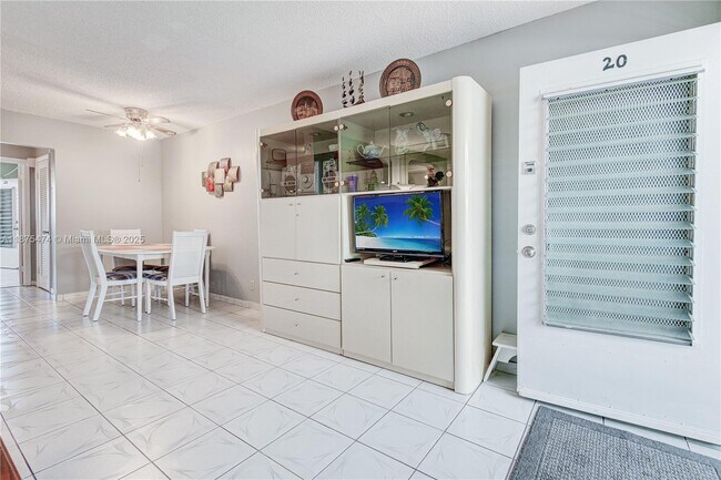 Foto del edificio - 800 SW 10th Terrace