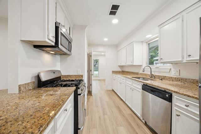 Foto del edificio - 6348 Berwyn Ln