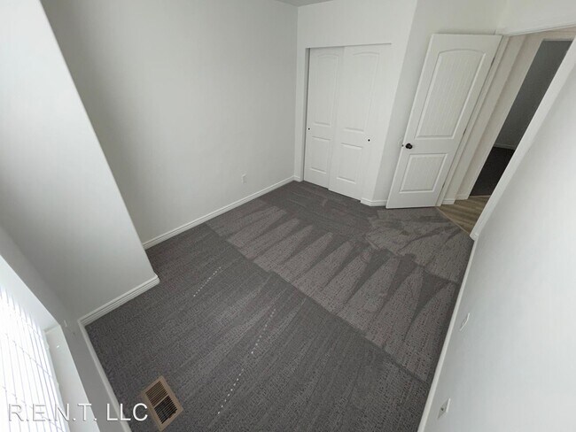Building Photo - 4 br, 2 bath House - 1728 W. 1100 S.