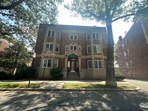 Building Photo - 30 Parkman St