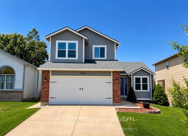 Foto del edificio - 4 Bed 4 Bath Home in School District 11