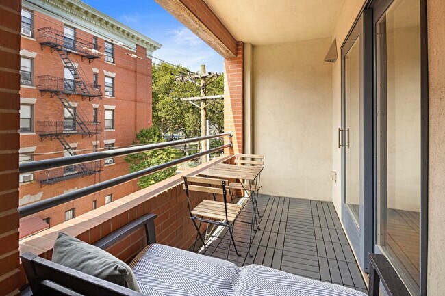 Foto del edificio - 1001 Clinton St