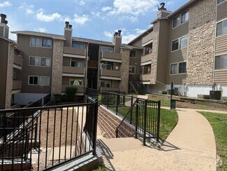 Building Photo - 2929 W Floyd Ave