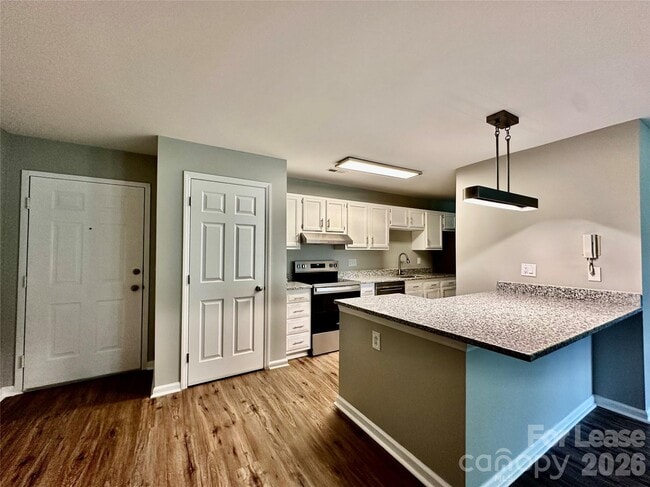 Foto del edificio - 10240 Rose Meadow Ln