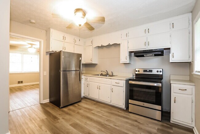 Foto del edificio - 627 Grayson Pkwy