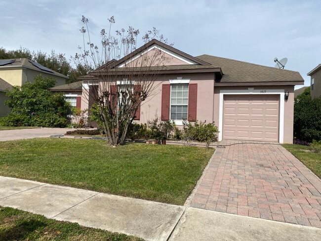 Foto del edificio - 4 Bedroom 3 Bath 3 Car Garage Home  in Ocoee