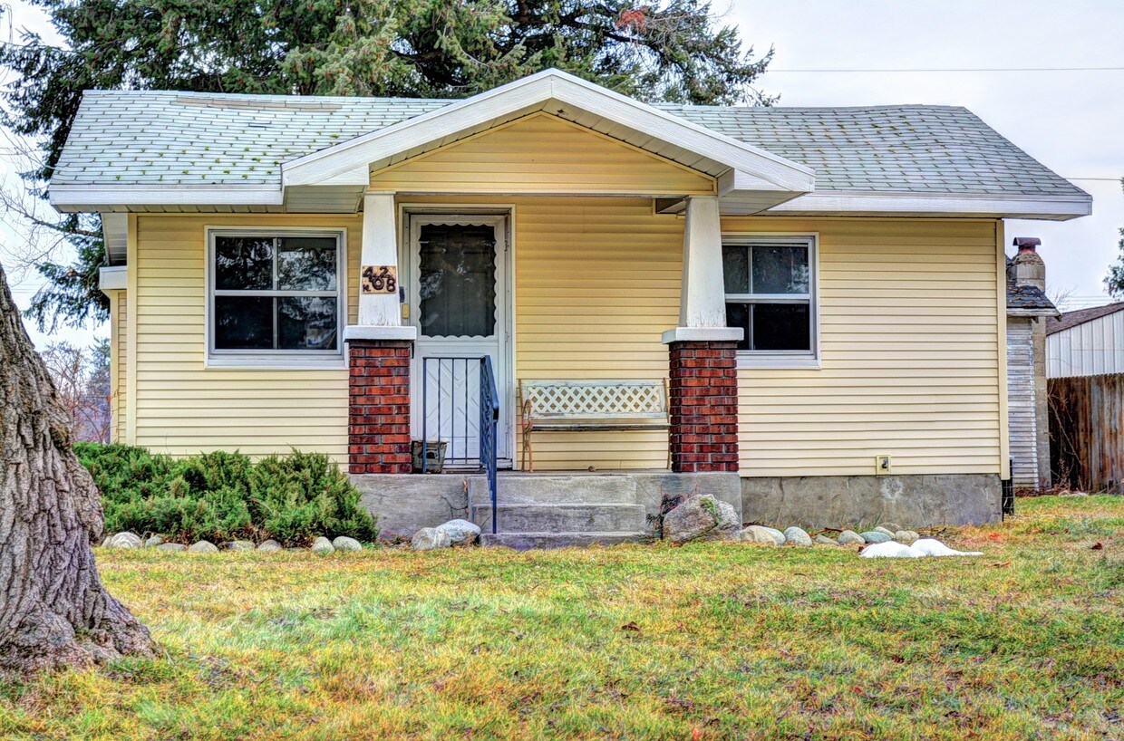 4028 N Stevens St, Spokane, WA 99205 House for Rent in Spokane, WA