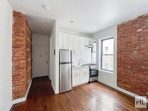 Building Photo - EASTERN PARKWAY / Crown Heights Studio