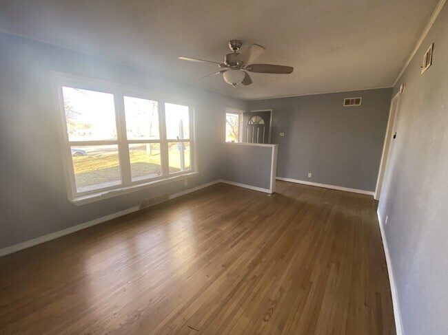 Foto del edificio - 3732 E 28th St