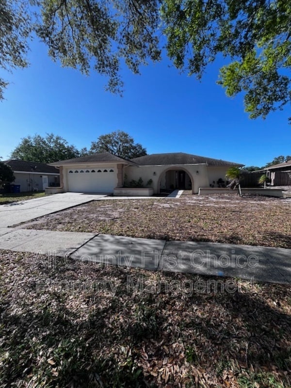 Building Photo - 2907 Meadow Wood Dr