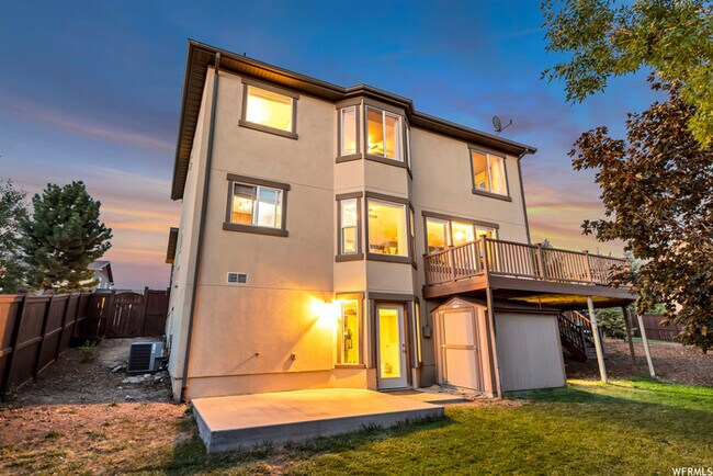 Building Photo - 1802 Longbranch Dr