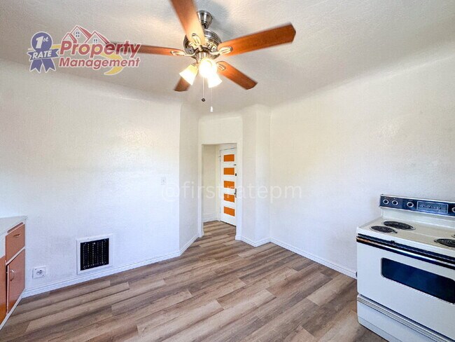 Foto del edificio - 1816 W State St