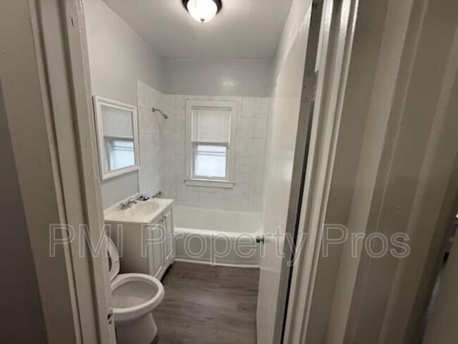 Foto del edificio - 3225 N 27th St