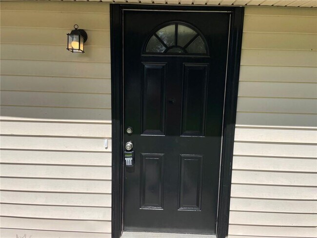 Foto del edificio - 7613 Suwannee Ct