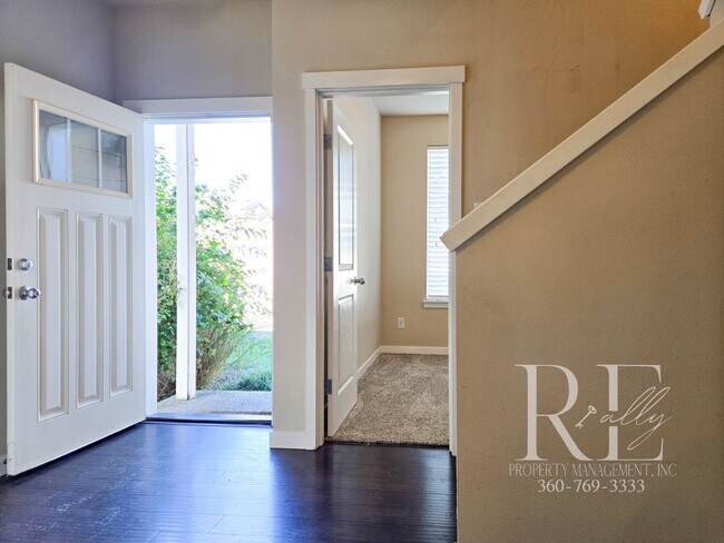 Foto del edificio - Effortless Elegance in Caldart Heights, Poulsbo