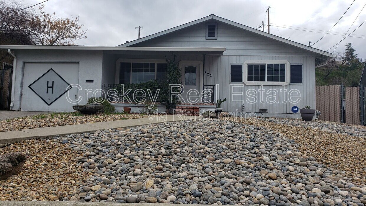 Primary Photo - 322 Sweeney Rd