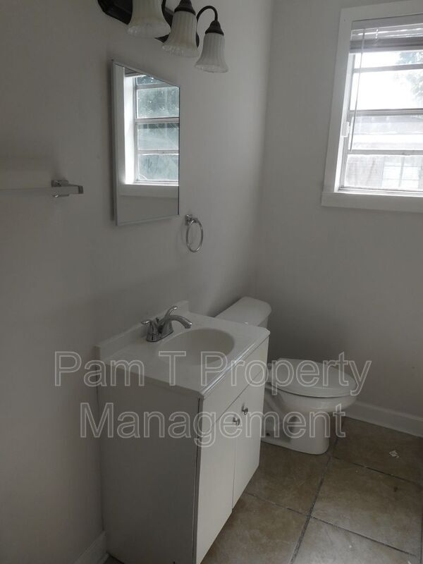 Foto del edificio - 633 W 35th St