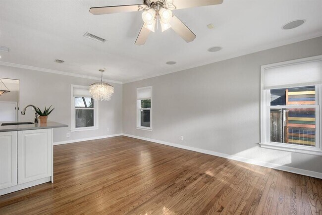 Foto del edificio - 5800 Chesterfield Ave