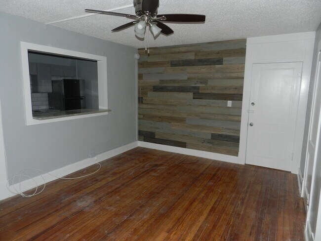 Building Photo - 249 4th Ave N