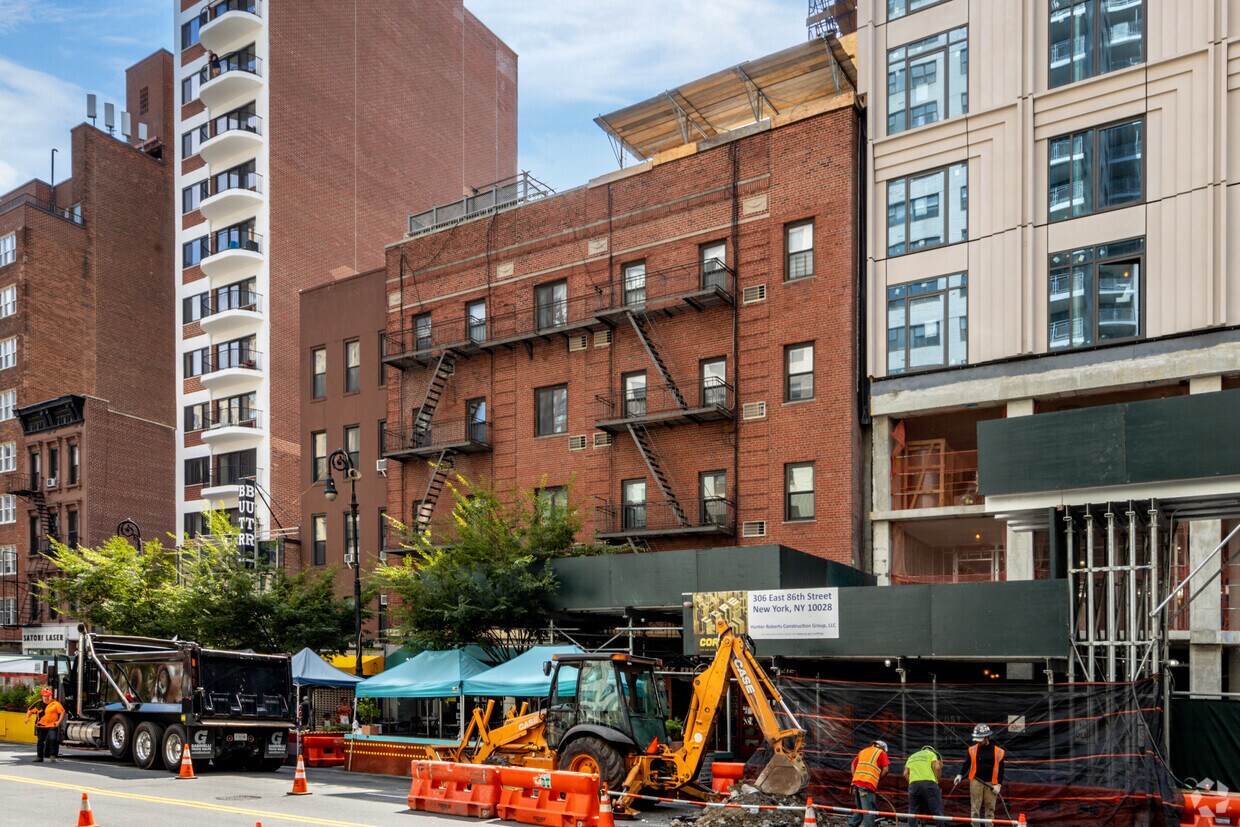 Primary Photo - 316 E 86th St