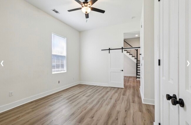 Building Photo - 2024 Bienville St