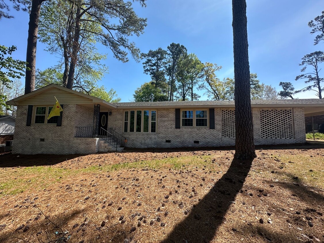Primary Photo - Fully Furnished 4Br home near Augusta Nati...