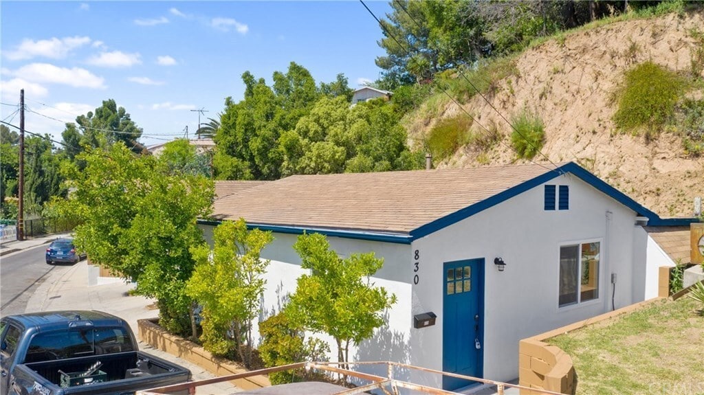 Primary Photo - 830 N Ave 51