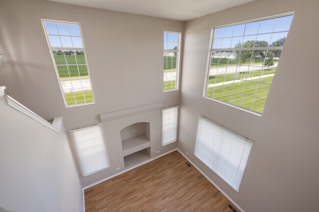 Foto del edificio - 23932 McMullin Cir