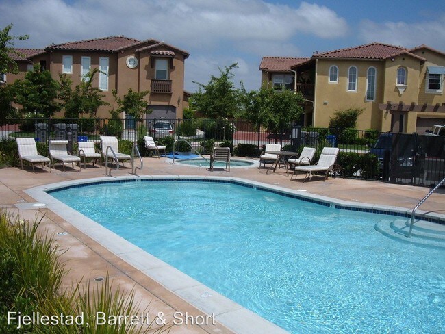 Foto del edificio - 7675 Via Cristal