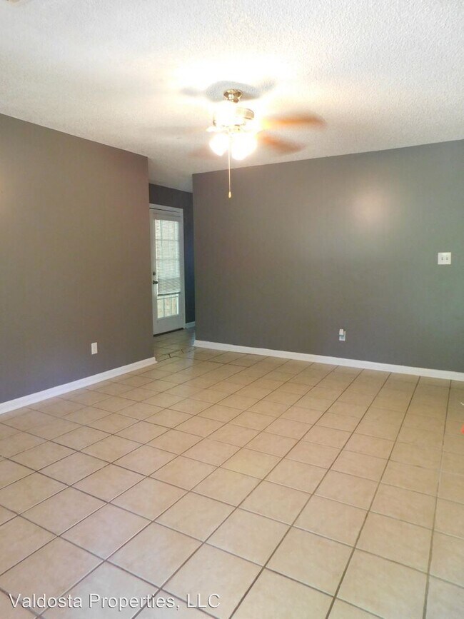 Building Photo - 4 br, 2 bath House - 6526 Brookridge Dr