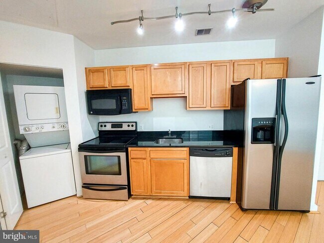 Foto del edificio - 5885 Colorado Ave NW