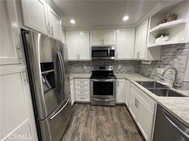 Foto del edificio - 21372 Brookhurst St
