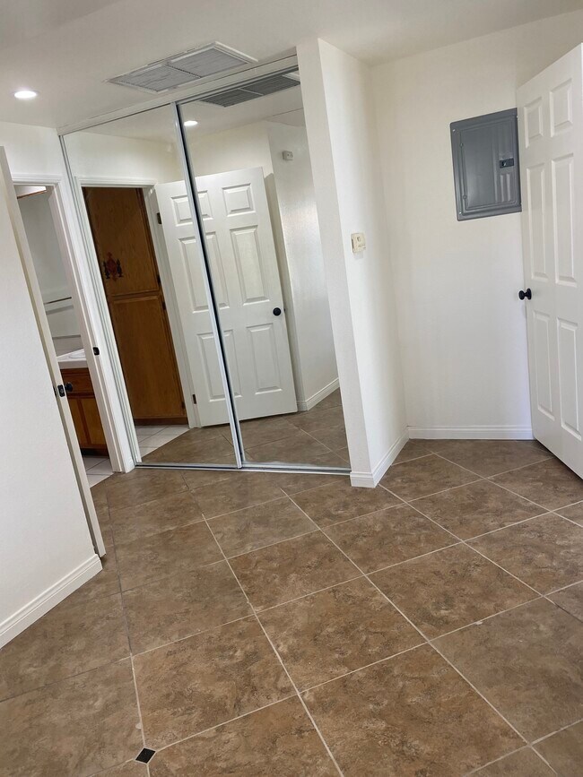 16852 Archwood St Unit 16852 Archwood, Los Angeles, CA 91406