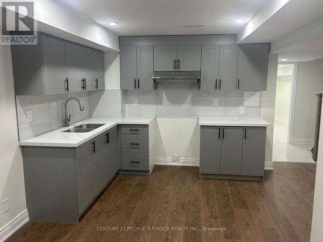 Building Photo - 569 Willmott Crescent