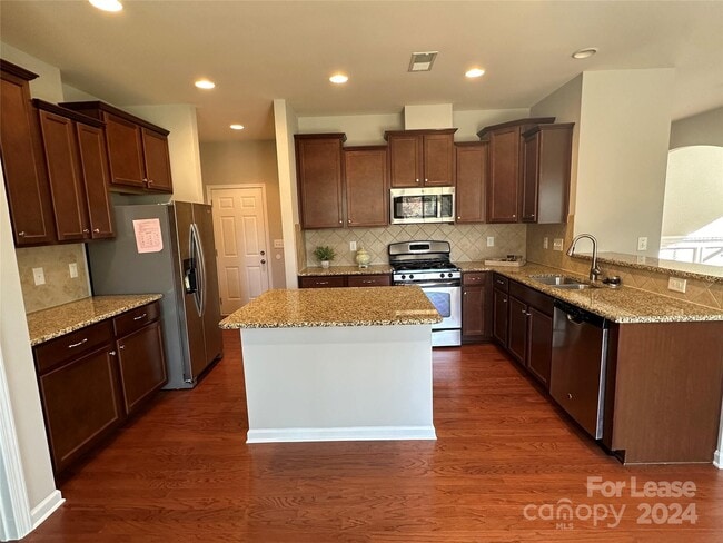 Building Photo - 2709 Lawson Dr