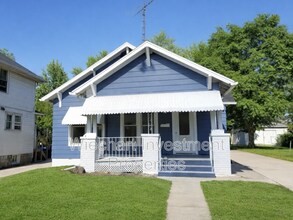 Building Photo - 607 Prospect Ave