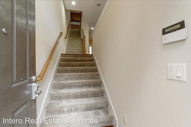 Building Photo - 3 br, 3 bath House - 843 Transill Circle