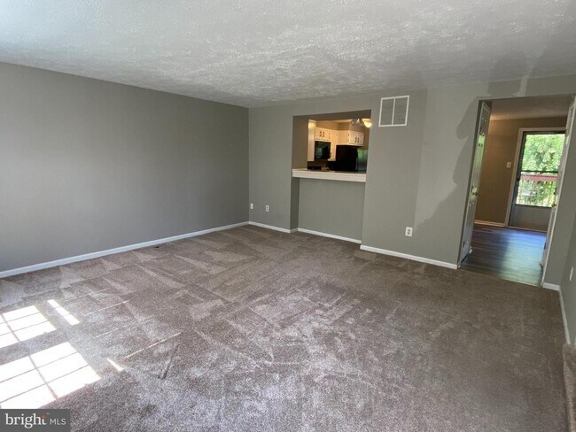 Building Photo - 1327 Germander Dr
