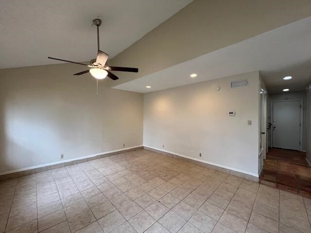 Building Photo - 10 Quadrangle Cir