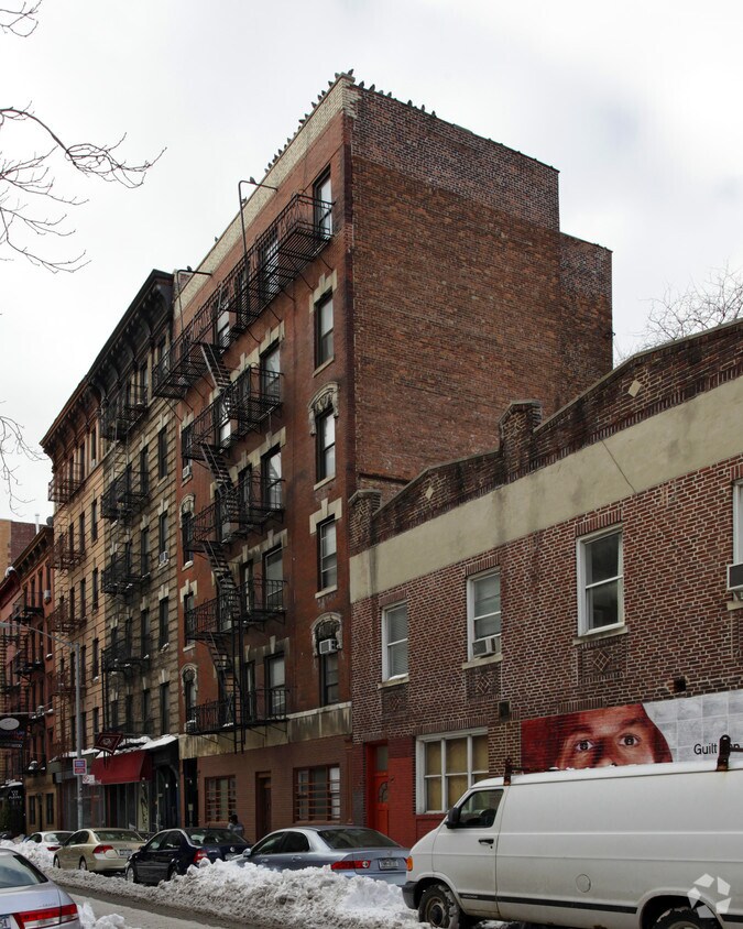 Building Photo - 79 Thompson St