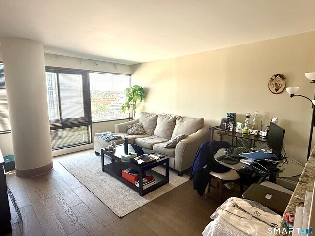 Foto del edificio - 127 Greyrock Pl