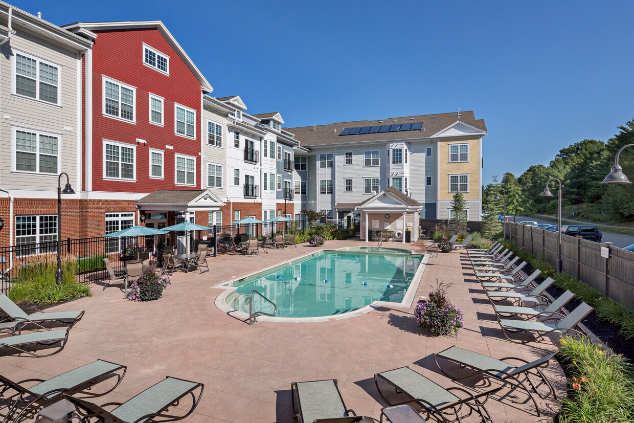Foto principal - The Village at Taylor Pond