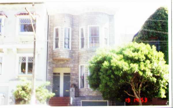 Building Photo - 1667 Oak St