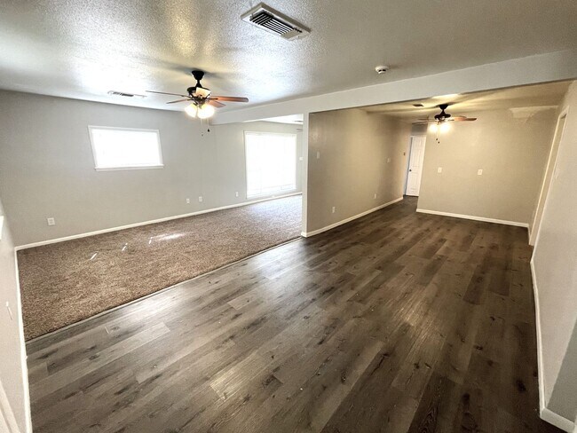 Foto del edificio - 120 Bailey Ave, Bridge City TX 77611