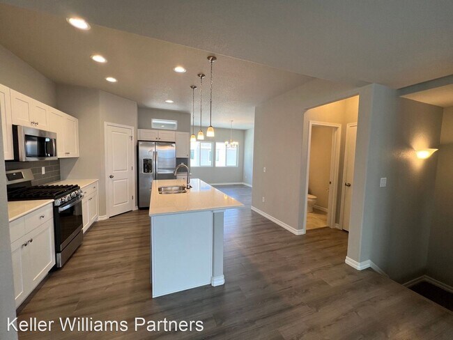 Foto del edificio - 3 br, 4 bath House - 7862 Kirwin Hts