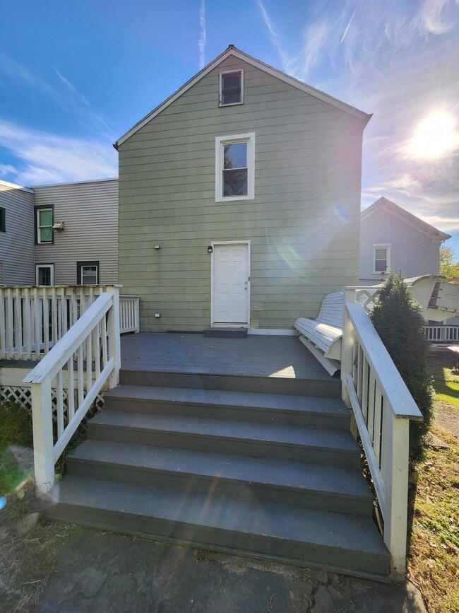 Building Photo - 95 3rd Ave